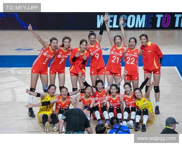 中国女排强势逆转夺冠展现团队精神点燃全国球迷热血激情