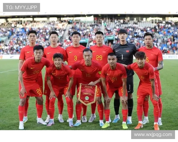 中国男足再迎关键战全队誓夺胜利备战热情高涨力争突破困境