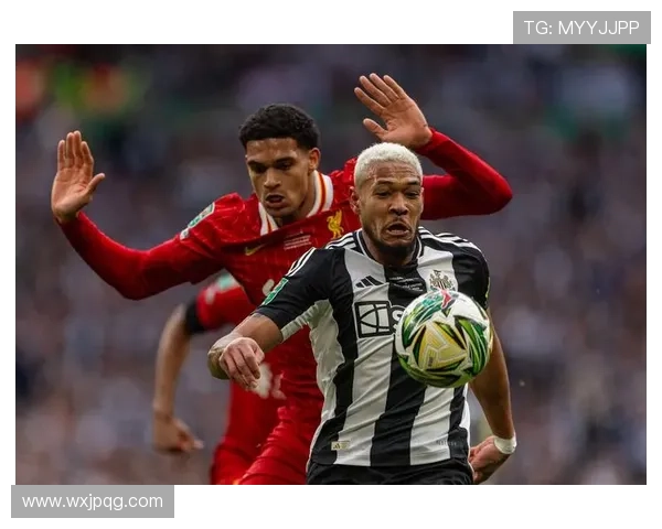 英格兰足球超级联赛最新赛季争夺战各队表现分析与前景预测