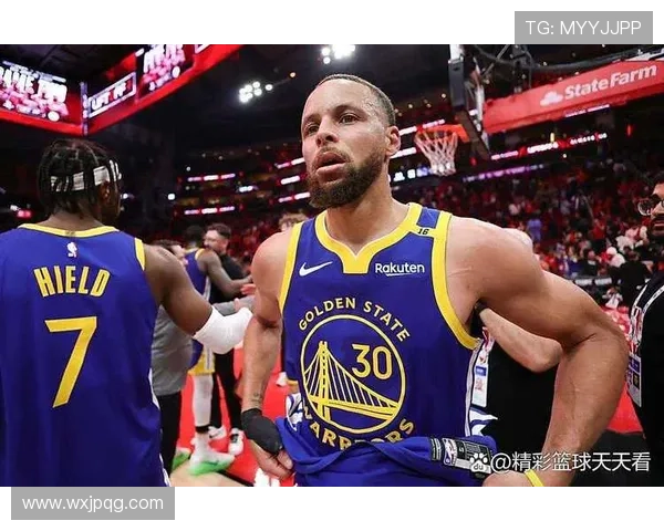 湖人迎战勇士展现强势防守 詹姆斯与库里再度对决引爆全场热议